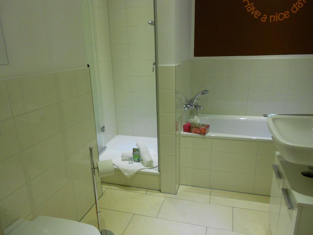Mein Appartement Huerth Koeln Ruang foto