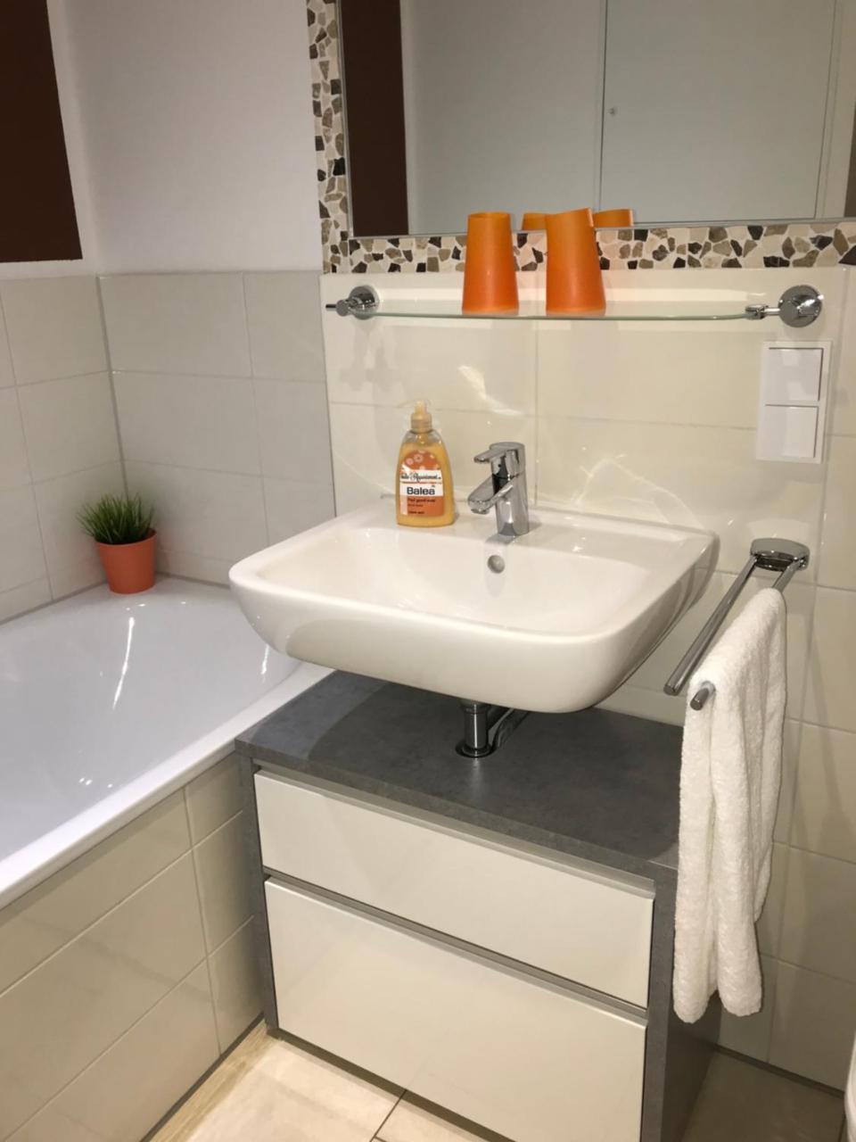 Mein Appartement Huerth Koeln Bagian luar foto